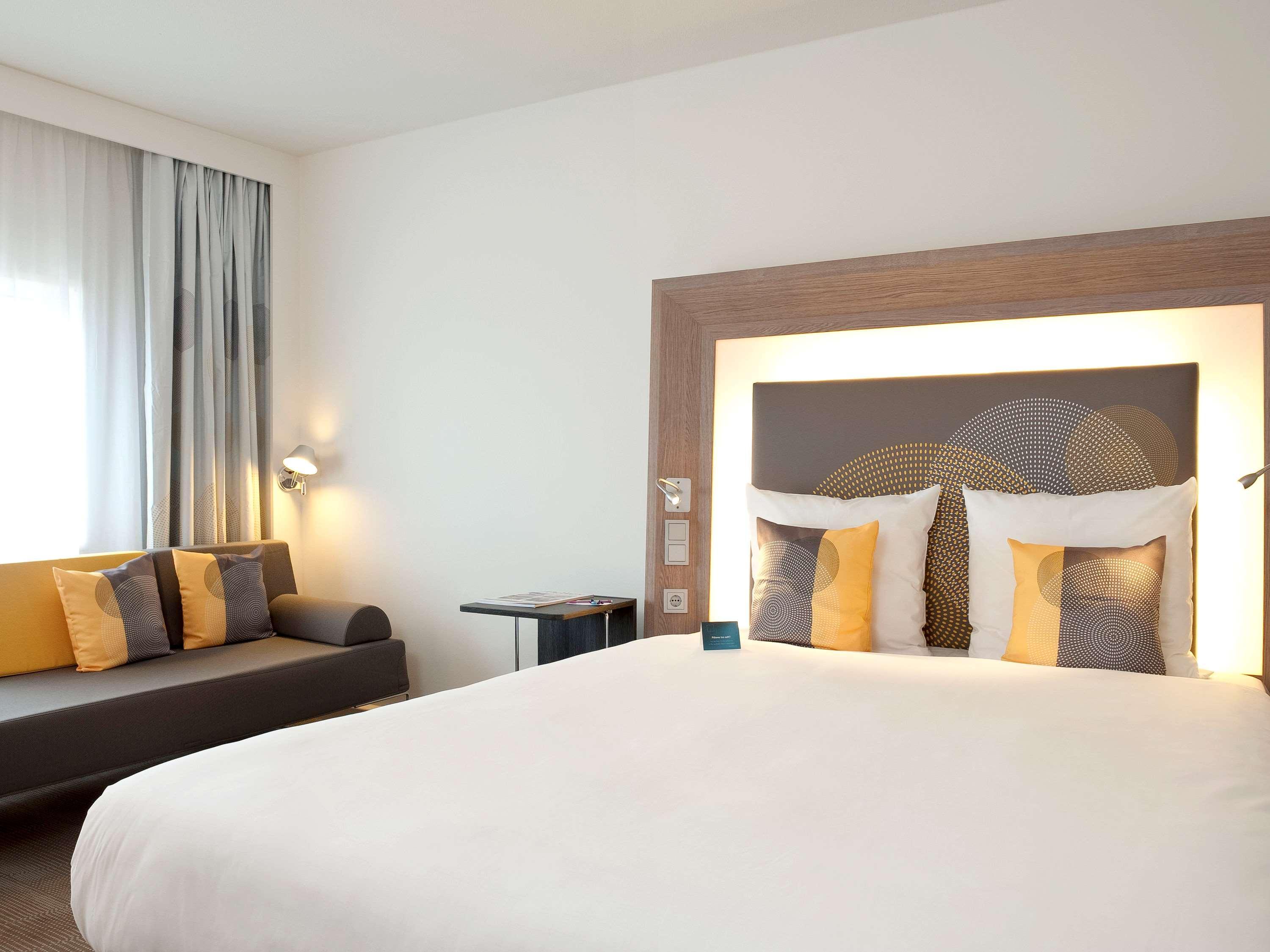 Hotel Novotel World Forum 4*