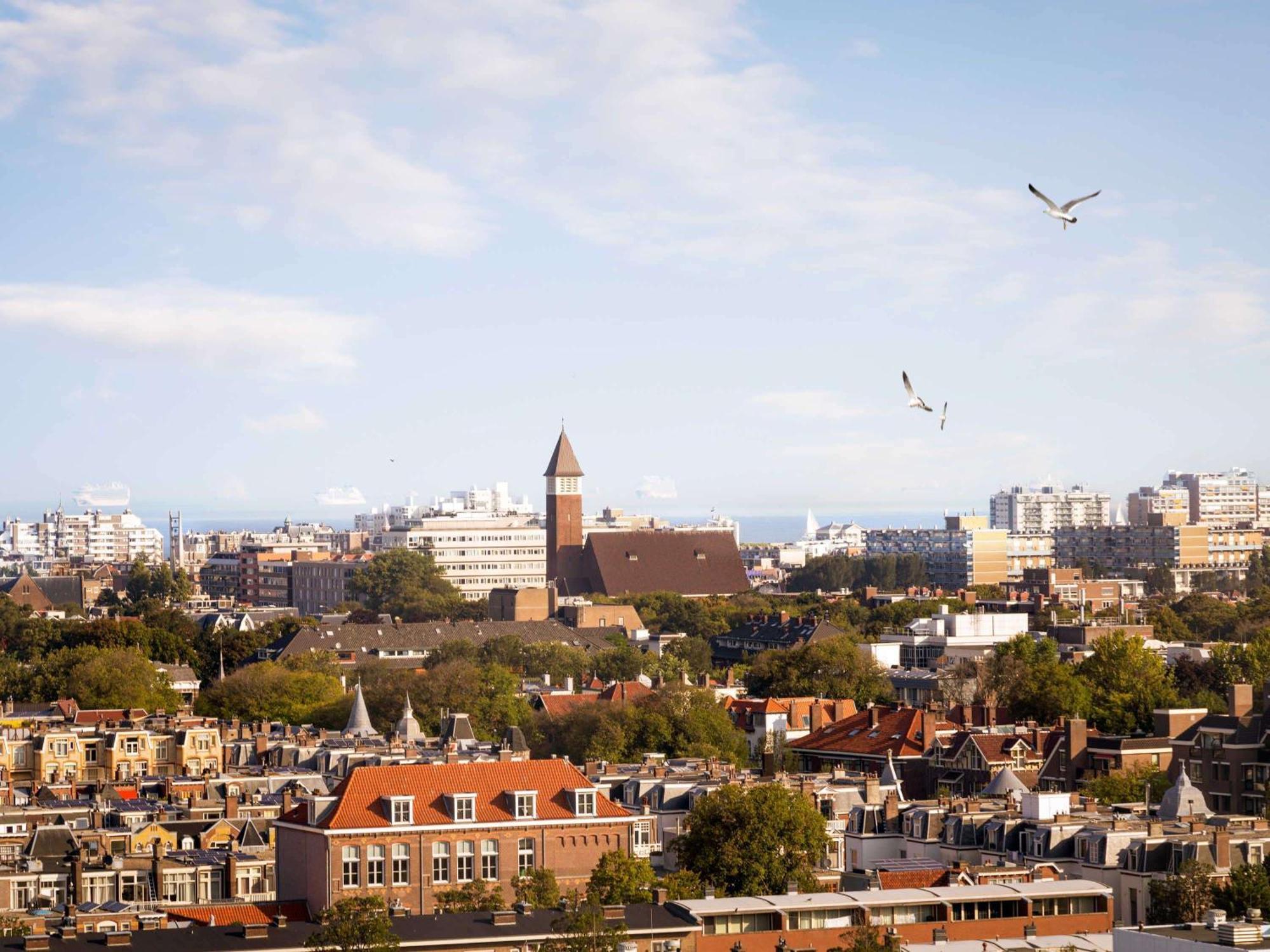 Novotel World Forum Hotel 4*