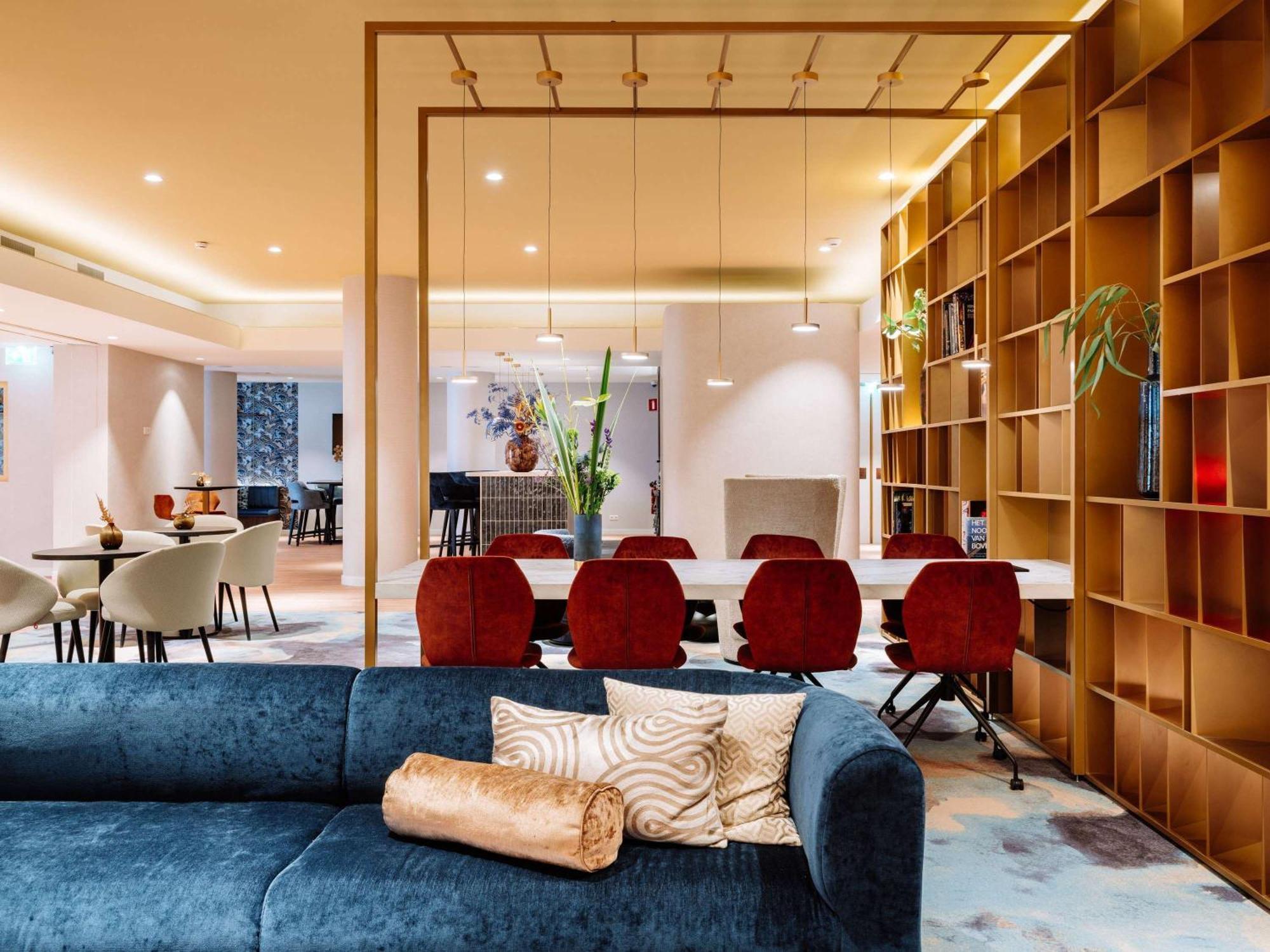 Hotel Novotel World Forum 4*