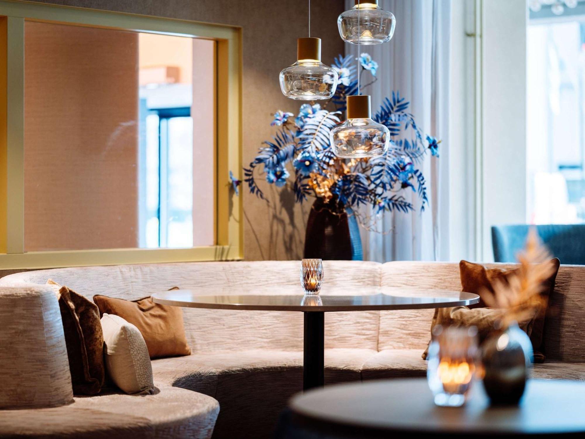 Novotel World Forum Hotel 4*